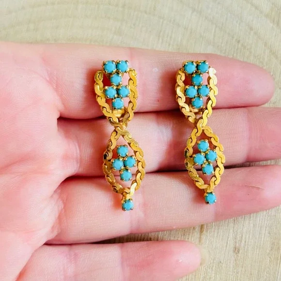 Regal Earrings VTG Blue robin egg rhinestone Gold Tone jeweled Clip dangle 2